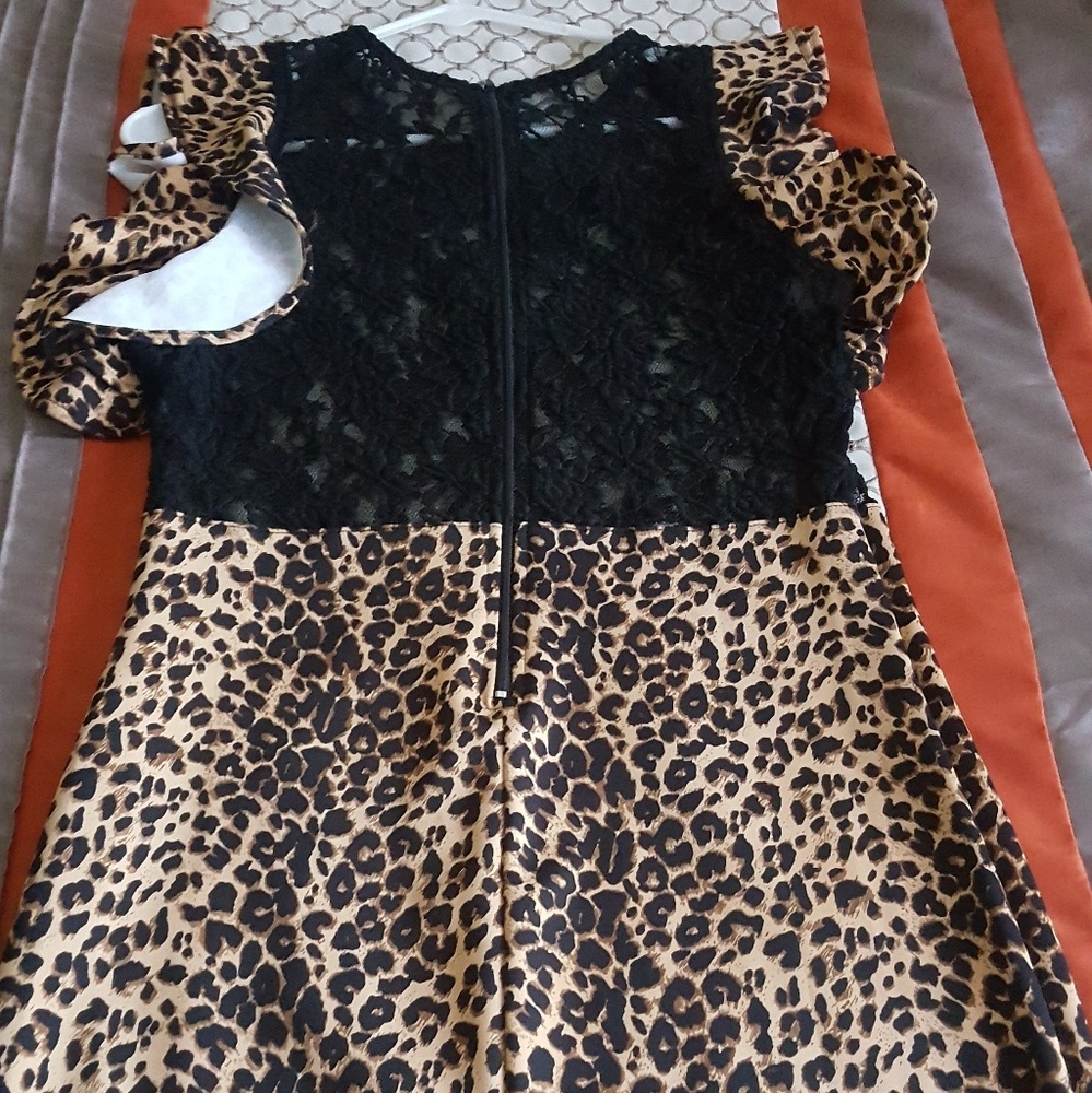 Dress - Picture 2 of 3